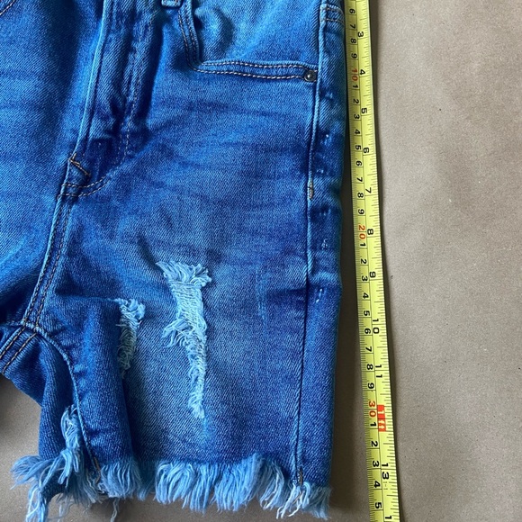Wax Jean Collection Womens Blue Distressed Denim Frayed Short Size Small - Picture 7 of 7
